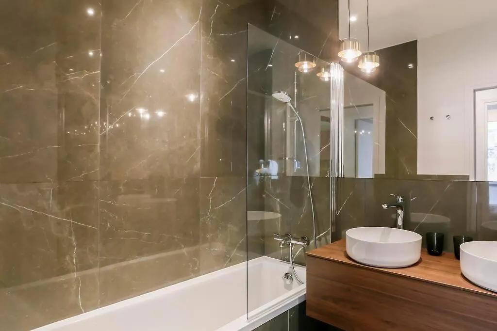 Apartment Modern 2 Bedrooms Near Louvre Paris