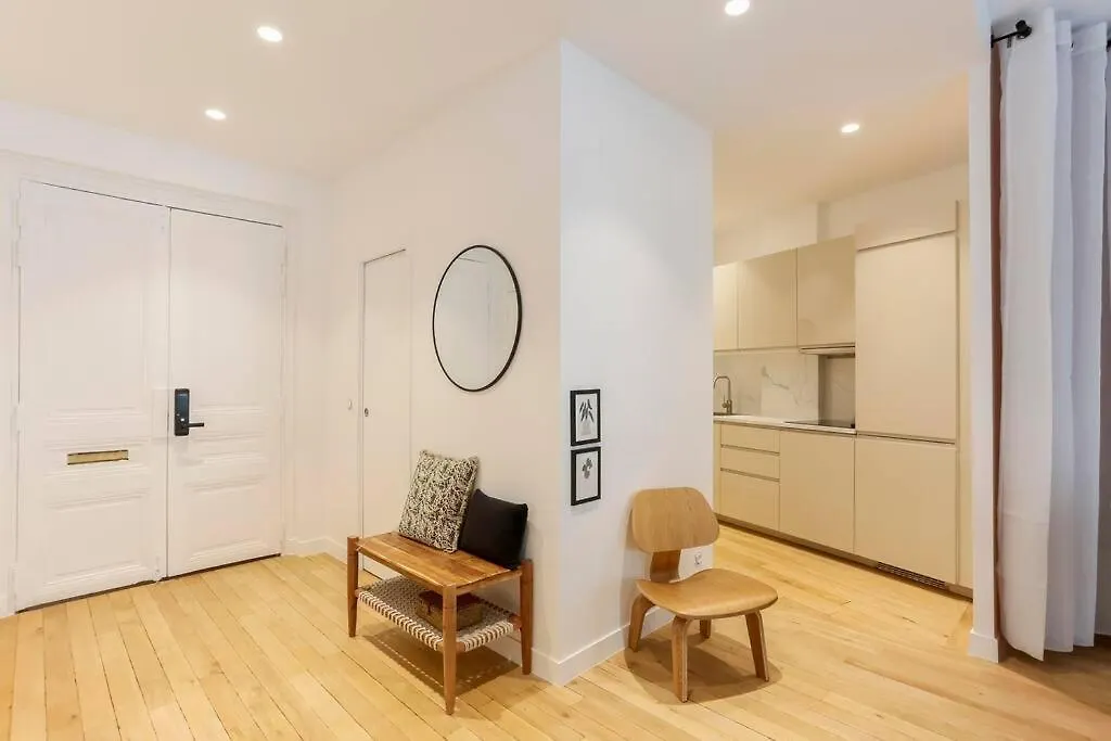 Modern 2 Bedrooms Near Louvre Paris 0*,